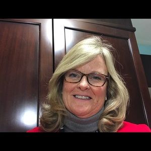 Meet your Posher, Lory